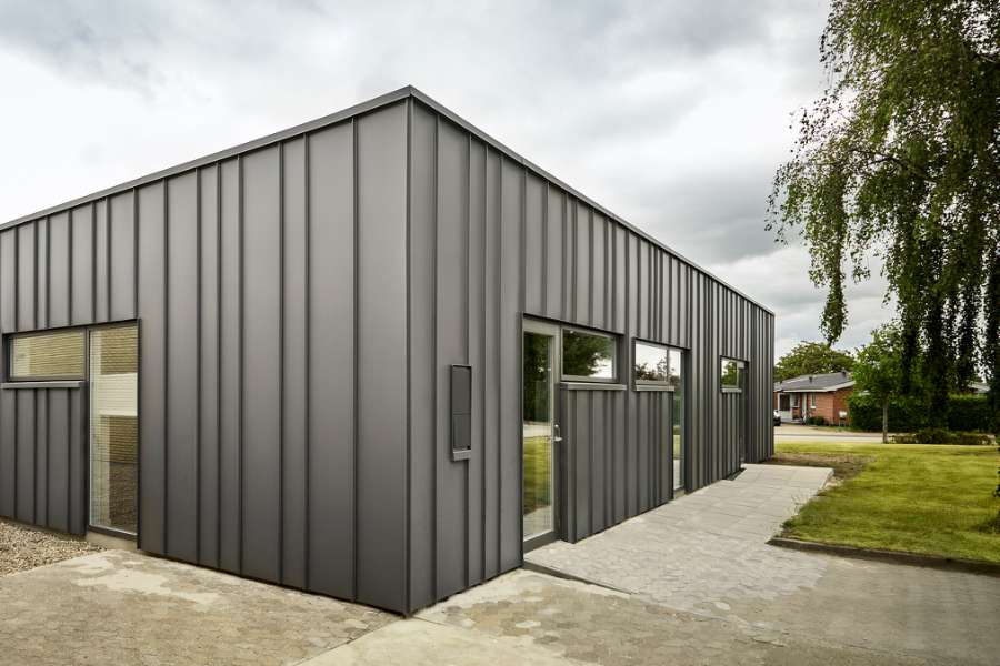 Stabile Stahlprofile beherbergen Physiotherapeuten, die Sie fit halten, Ranunkelvej 11A, 6900 Skjern, Dänemark